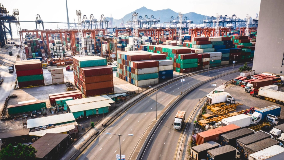 Colombia compró más bienes en el exterior: las importaciones subieron 31,7 % en agosto y el déficit comercial siguió creciendo