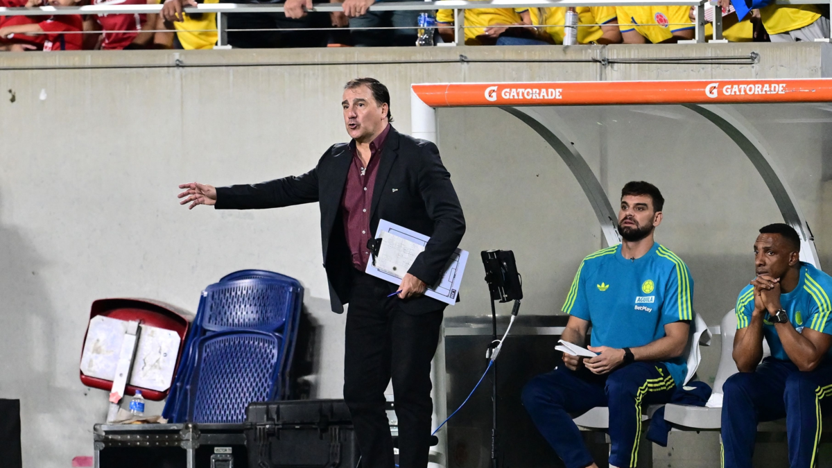 Néstor Lorenzo rompió la cábala en Semana Santa: adiós a la camisa vinotinto en el partido contra Francia