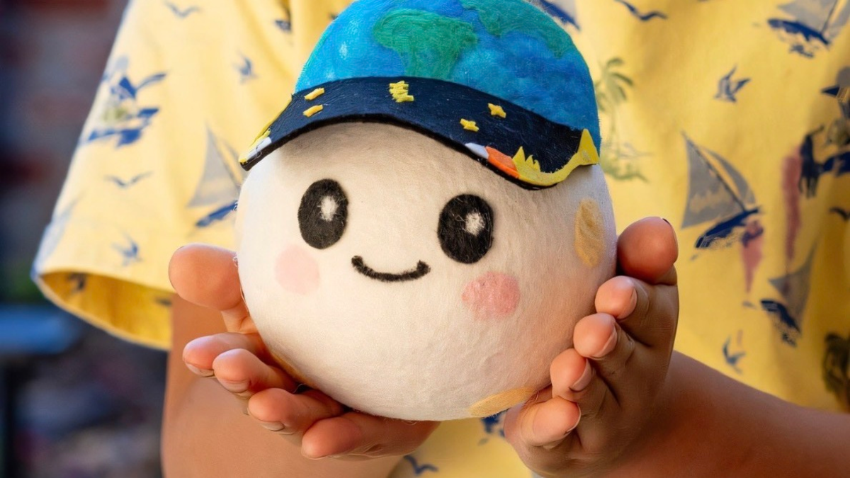 Rise, la mascota de la misión Artemis 2 de la NASA a la Luna: no es un adorno, tiene una tarea muy importante