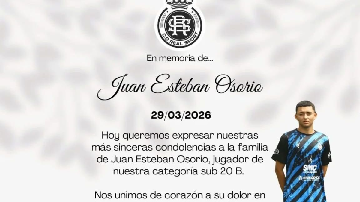 Asesinan a tiros a joven futbolista en pleno local comercial: sicarios en moto lo atacaron sin aviso y huyeron frente a testigos en Barcelona, Quindío