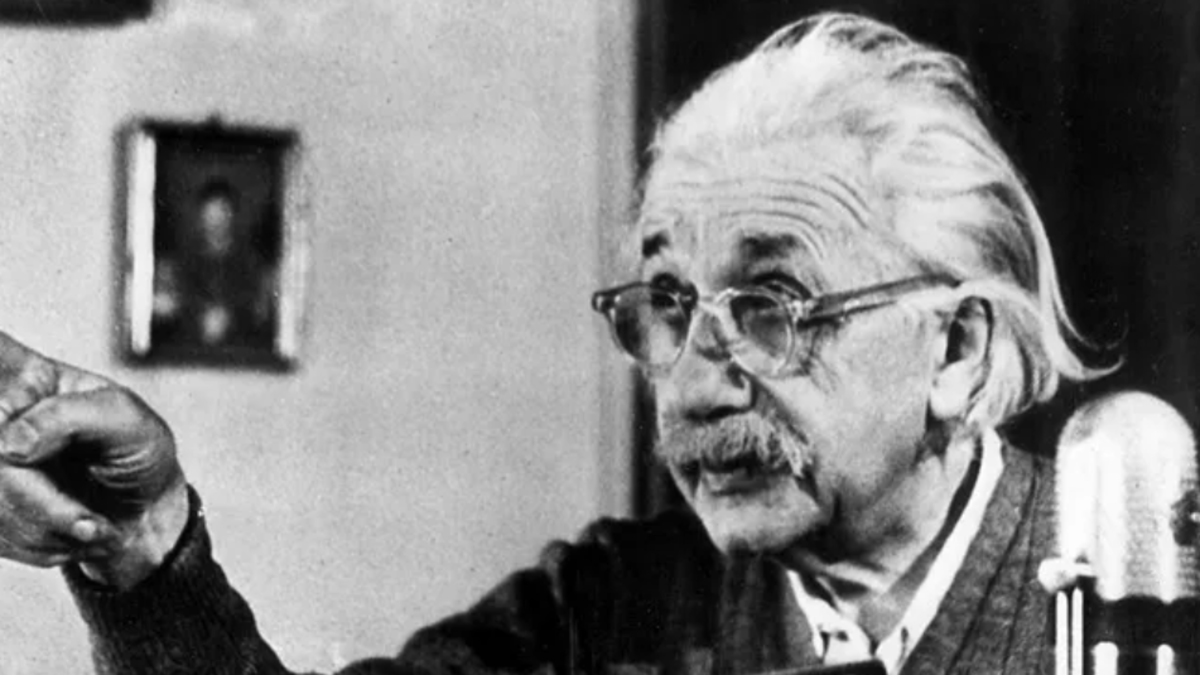 Científicos avanzan hacia la 'teoría del todo' de Einstein y logran 'ver' un átomo en dos lugares distintos