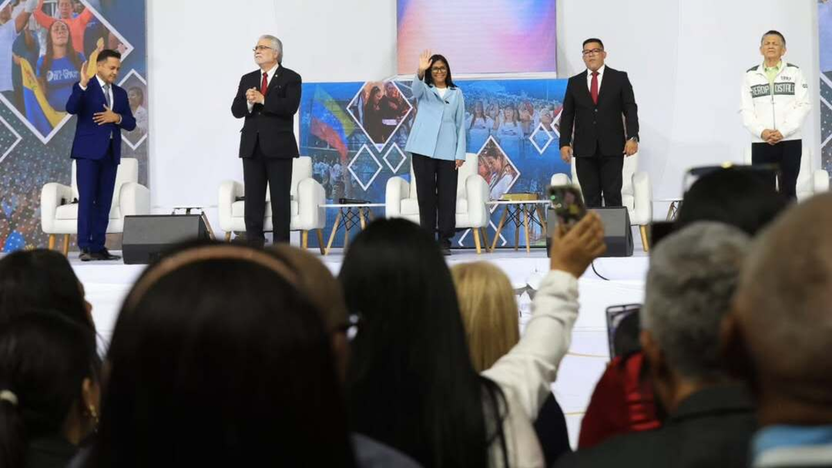 El factor religioso detrás de la salida de Delcy Rodríguez de la ‘lista Clinton’ y su eco en caso de Gustavo Petro: ¿qué papel juega Luis G. Murillo?