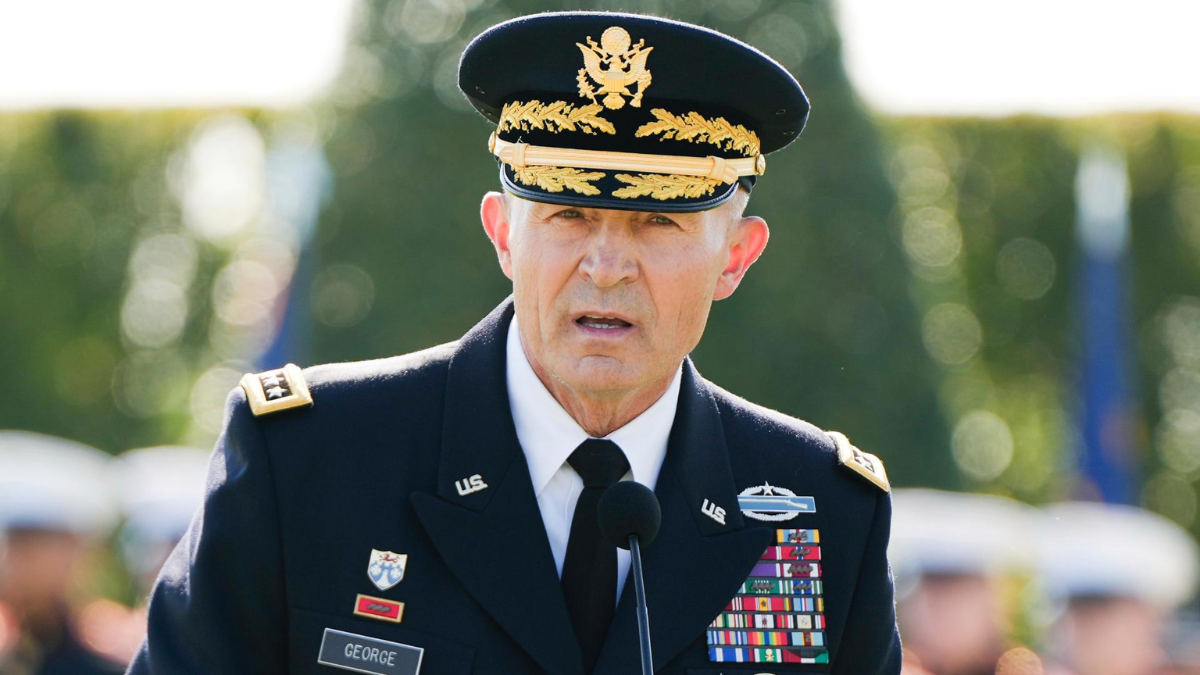 Destituyen al jefe del Estado Mayor del Ejército de Estados Unidos en medio de la guerra en Irán