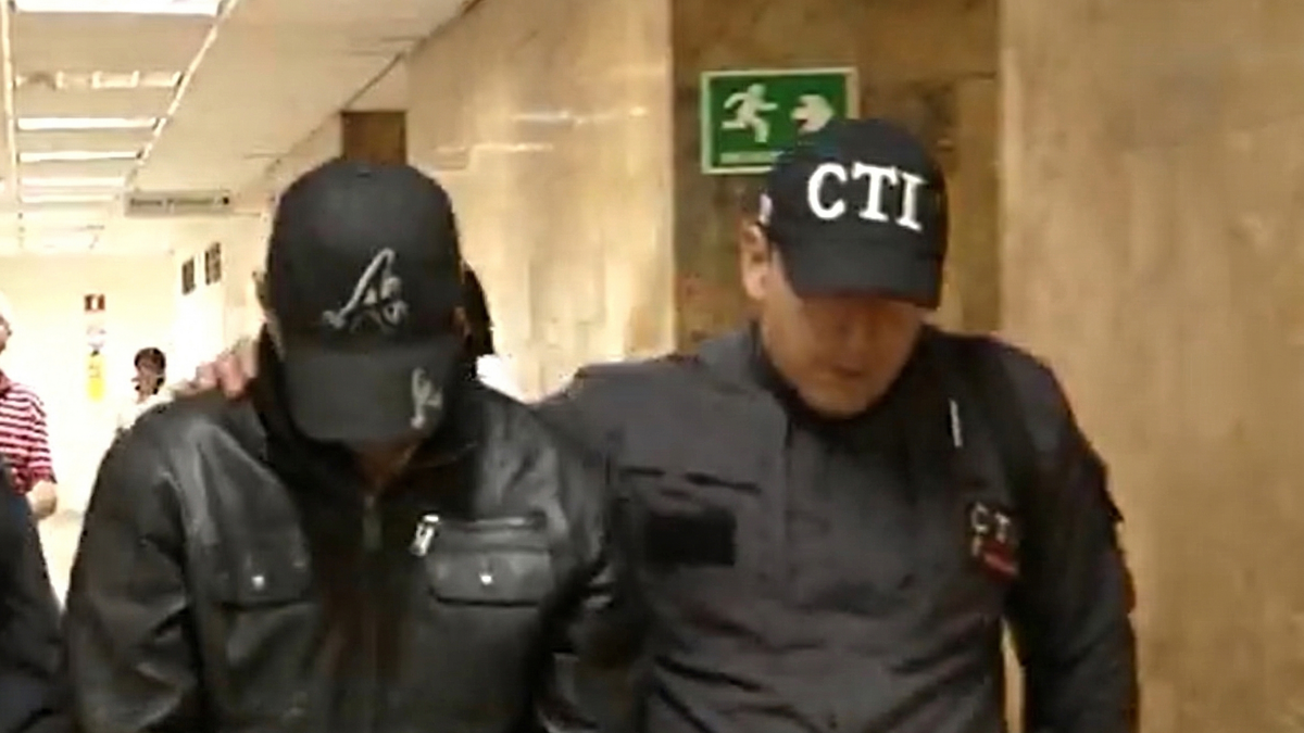 Detalles de la doble vida del militar en Medellín que torturó hasta la muerte a su hijastro de 5 años bajo un nombre falso