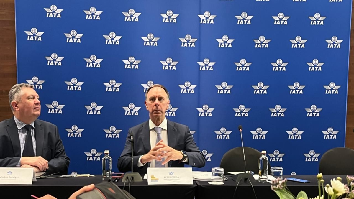 “El problema no es el combustible”: IATA advierte que en Colombia los impuestos encarecen volar