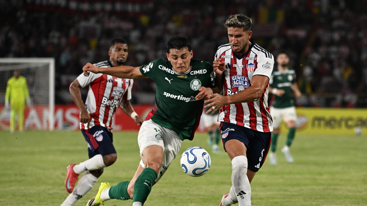 Junior le plantó cara a Palmeiras, pero un grave error lo dejó sin la victoria en su debut en la Copa Libertadores