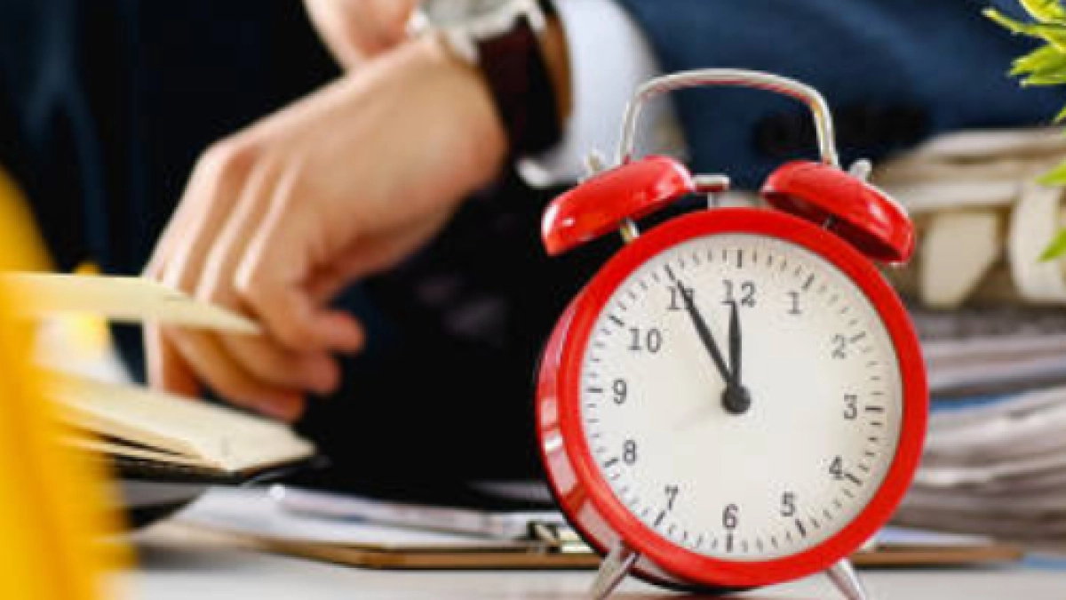 Jornada laboral de 42 horas modificará el cálculo de horas extra y recargos desde el 15 de julio de 2026: ¿cuánto valdrán la extra y nocturna?