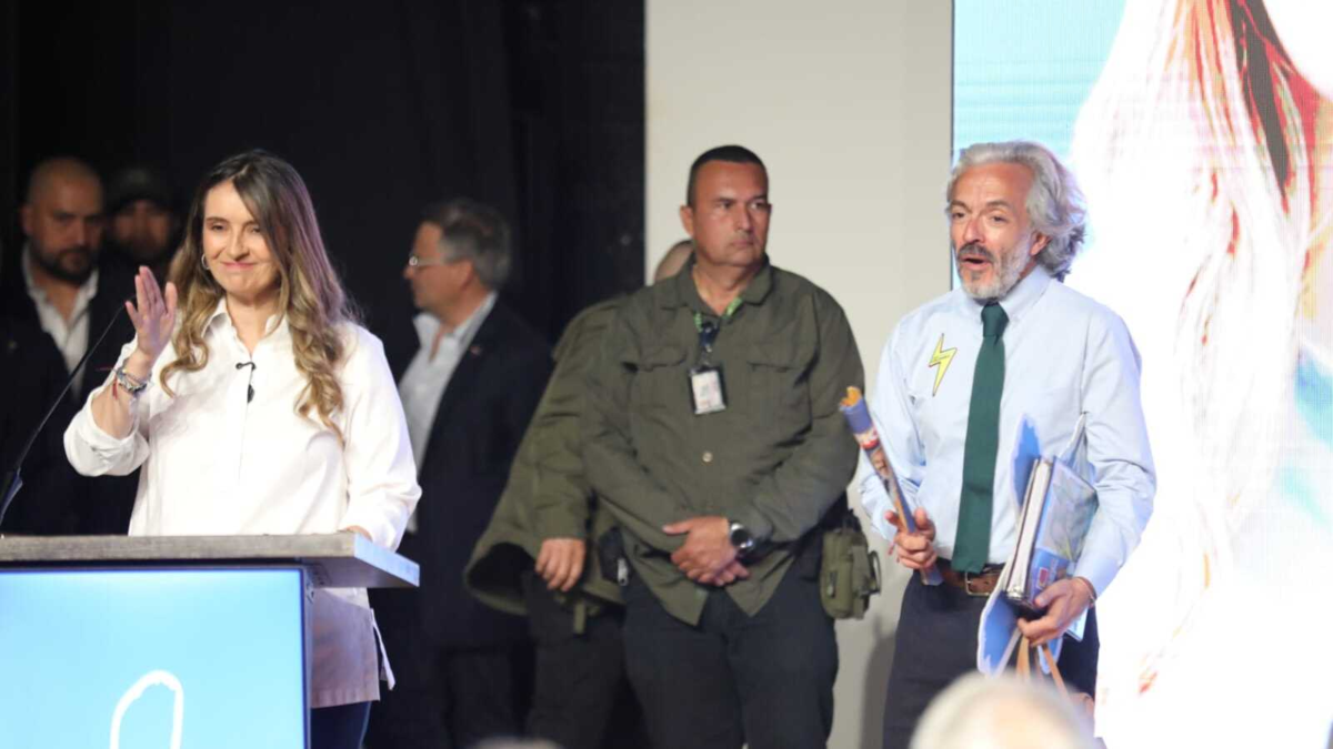 Paloma Valencia y Juan Daniel Oviedo lanzan plan de gobierno con 111 puntos centrados en seguridad, economía y transformación social