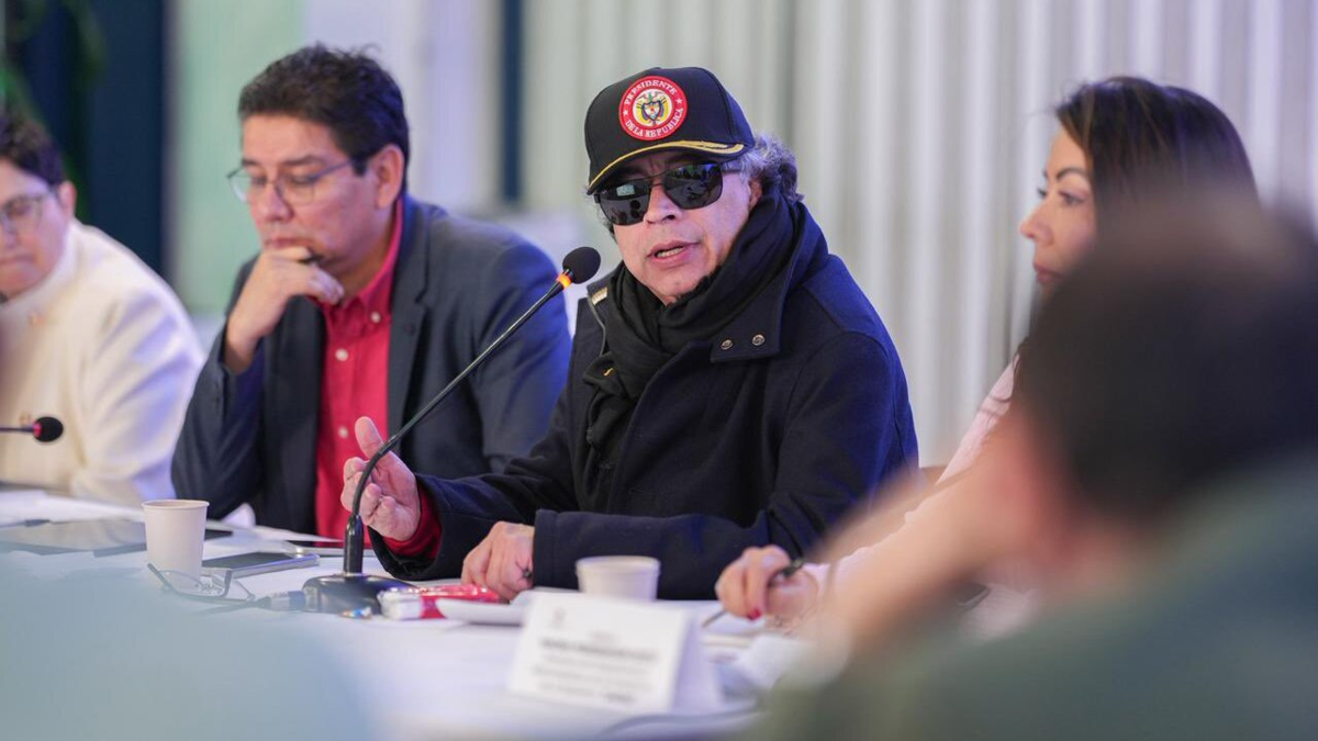 ¿Es viable un estado de excepción o la destitución de alcaldes por el alza del predial?: las responsabilidades del paro