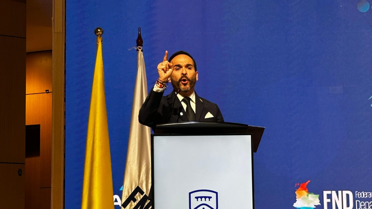 ‘Hay que debatir con la gente que tiene opción real’: Abelardo de la Espriella pide que debates presidenciales sólo sean con los punteros en encuestas