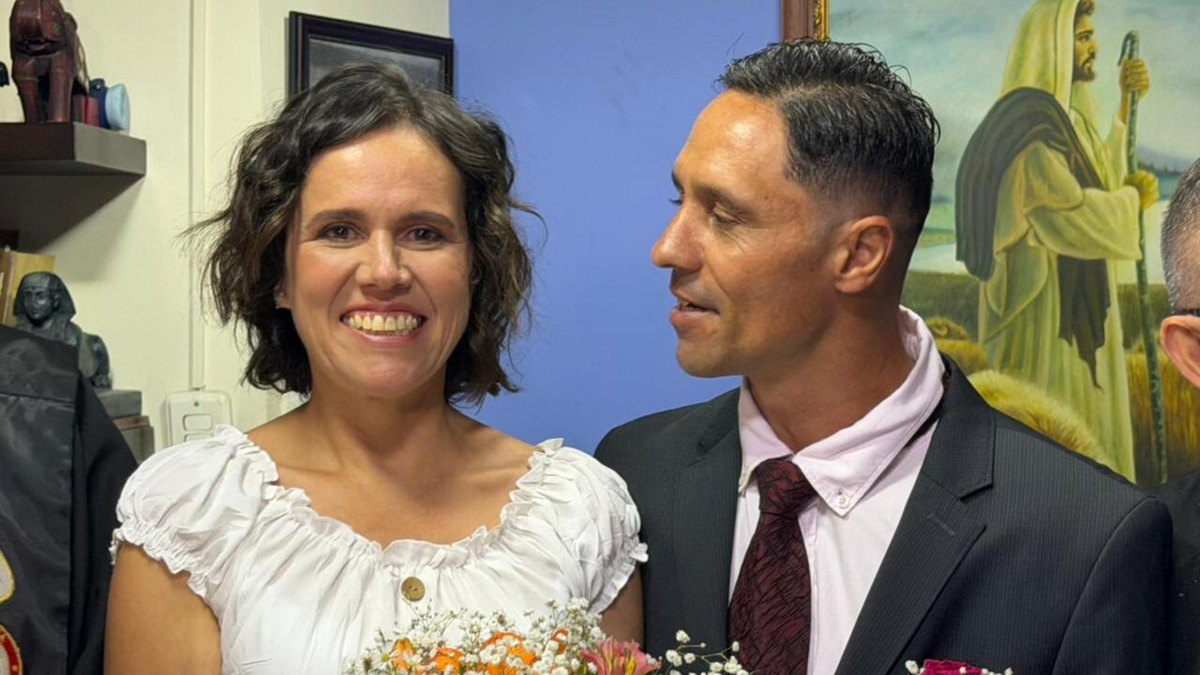 Fueron novios, la calle y las drogas los separaron por años, y hoy se casan: conmovedora historia de amor y rehabilitación de una pareja en Santander