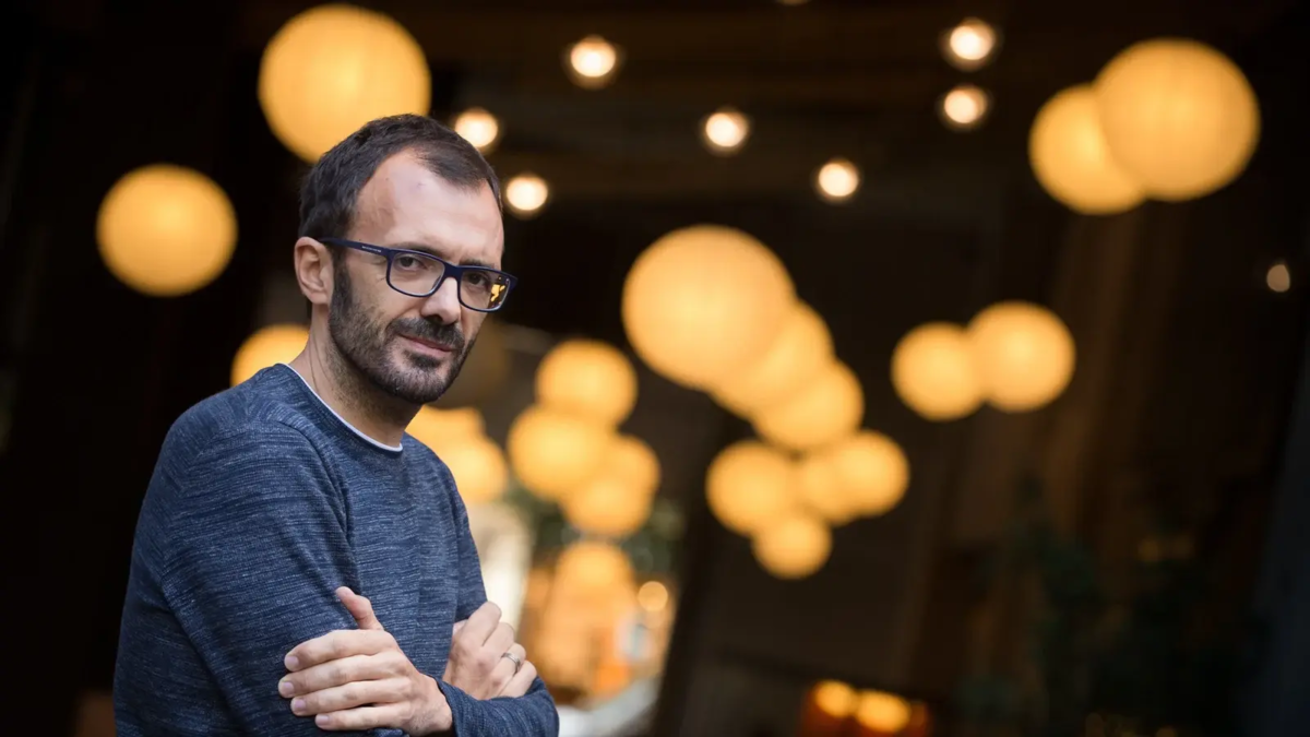 "Si algo nos está quitando el sueño, es la incertidumbre Y un modo de vida agotador"