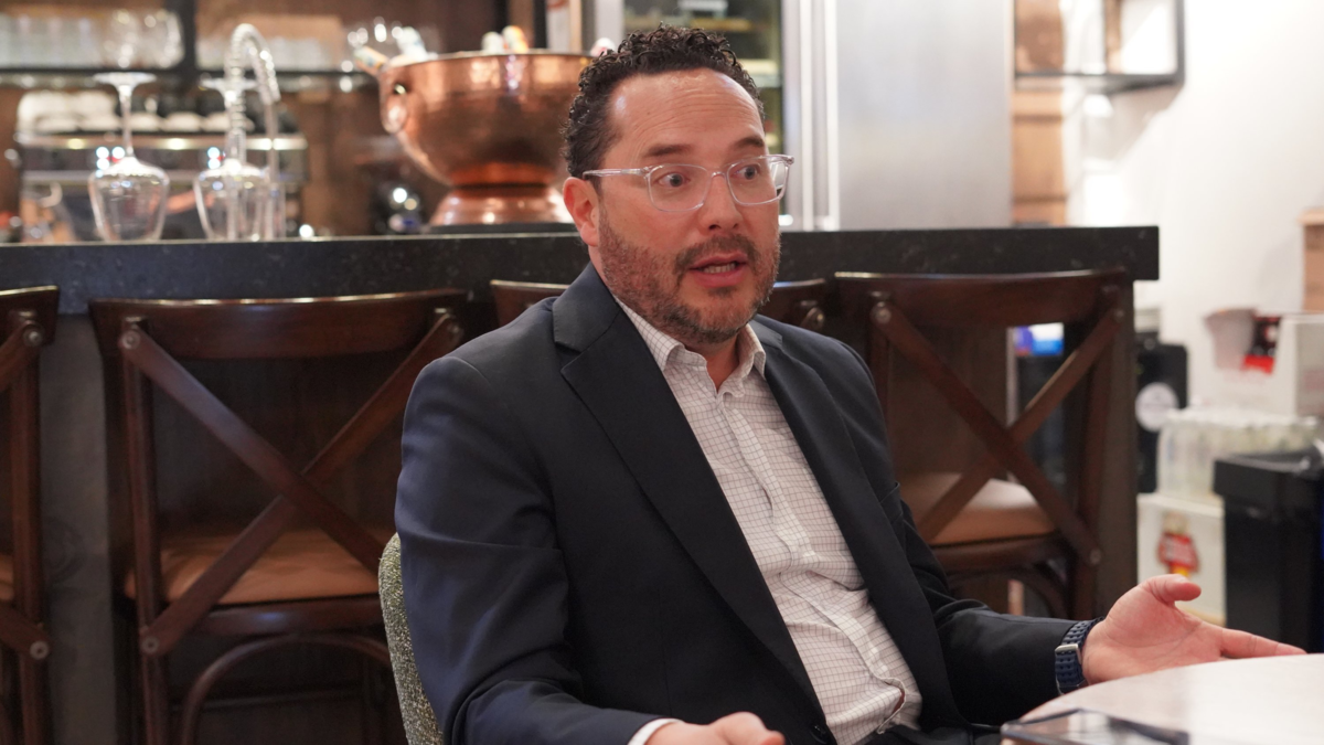 ‘Las decisiones del Gobierno reducen la rentabilidad y aumentan el riesgo del ahorro pensional’: Andrés Velasco, presidente de Asofondos