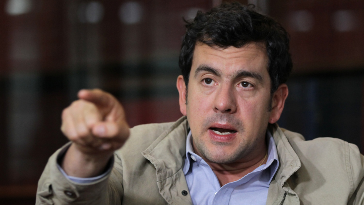 ‘De la Espriella puede ganarle a Cepeda en primera vuelta’: Rodrigo Lara / La entrevista de María Isabel Rueda