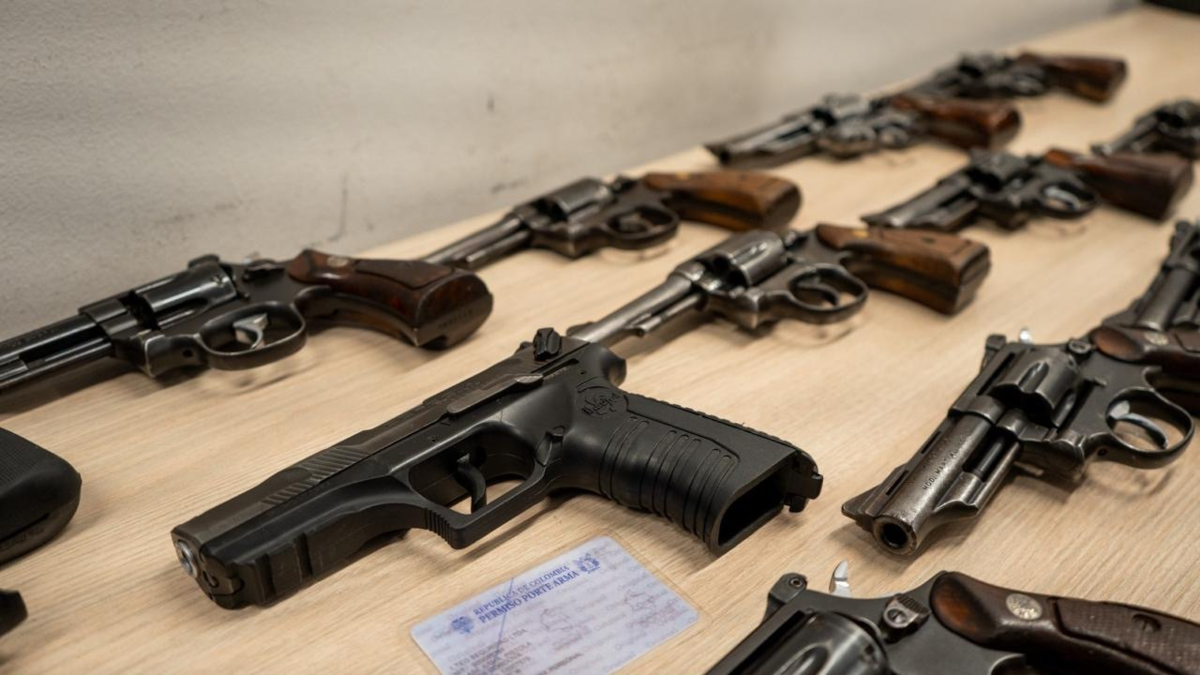 Alerta en Bogotá por la pérdida de 393 armas que estaban a cargo de tres empresas de seguridad privada