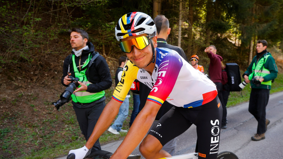 Egan Bernal y el Ineos hacen importante anuncio que pega directo en la nostalgia: Café Colombia vuelve a estar en la élite del ciclismo