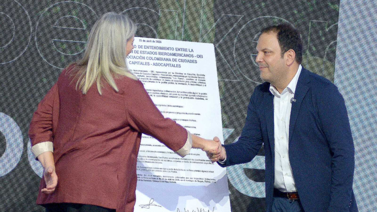 Asocapitales y OEI firman en Ibagué alianza para transformar 32 ciudades con economía circular: habla director Santamaría sobre el memorando