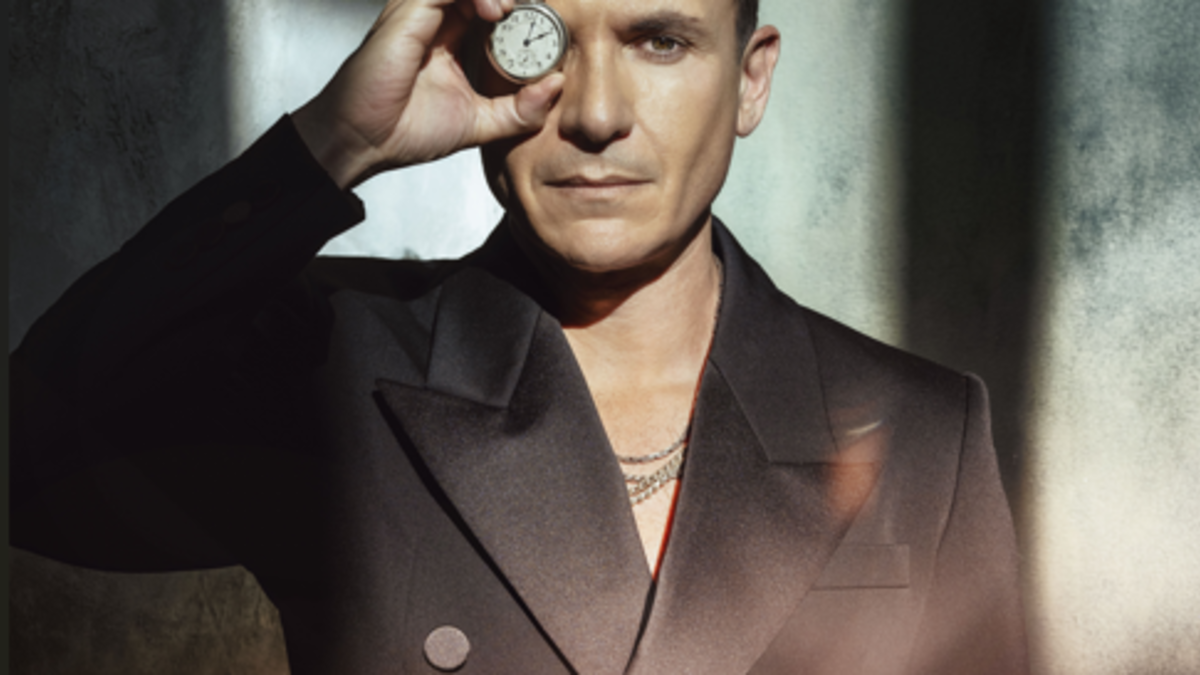 ‘Soy cada uno de mis álbumes’: Fonseca presenta su nueva versión en Antes que el tiempo se vaya , su más reciente lanzamiento