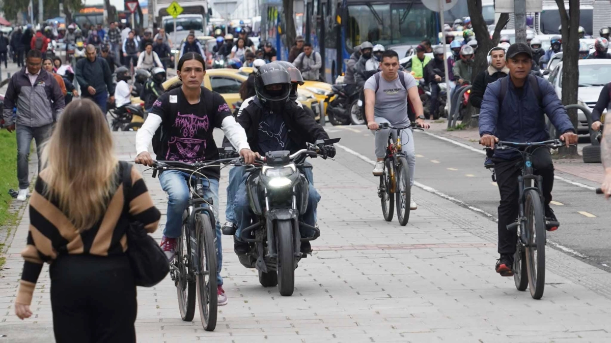 Más de 500 motociclistas se han quedado sin licencia en Bogotá por reincidentes: estas son las principales infracciones que cometen
