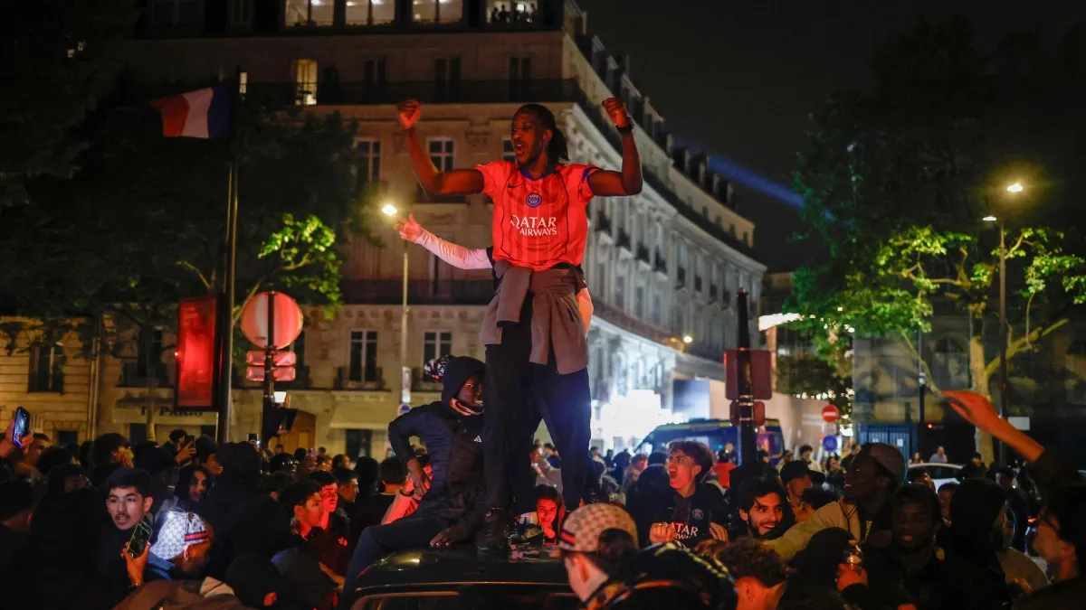 Caos en París: hinchas del PSG se desbordan y provocan disturbios tras la clasificación de su equipo a la final de la Champions, 127 detenidos