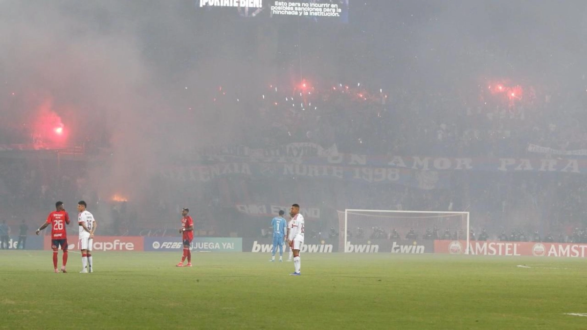 El partido entre Independiente Medellín y Flamengo por Copa Libertadores fue cancelado tras los incidentes en el estadio Atanasio Girardot