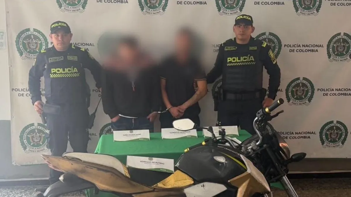 Dos hombres fueron capturados en Bogotá tras ingresar a un local comercial para hurtarlo: uno tiene más de 24 anotaciones judiciales