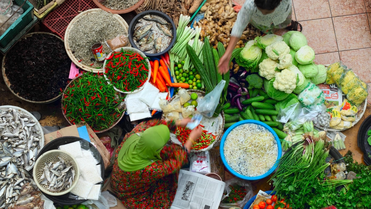 Sabores que cuentan historias: cuatro destinos para viajar a través de la gastronomía