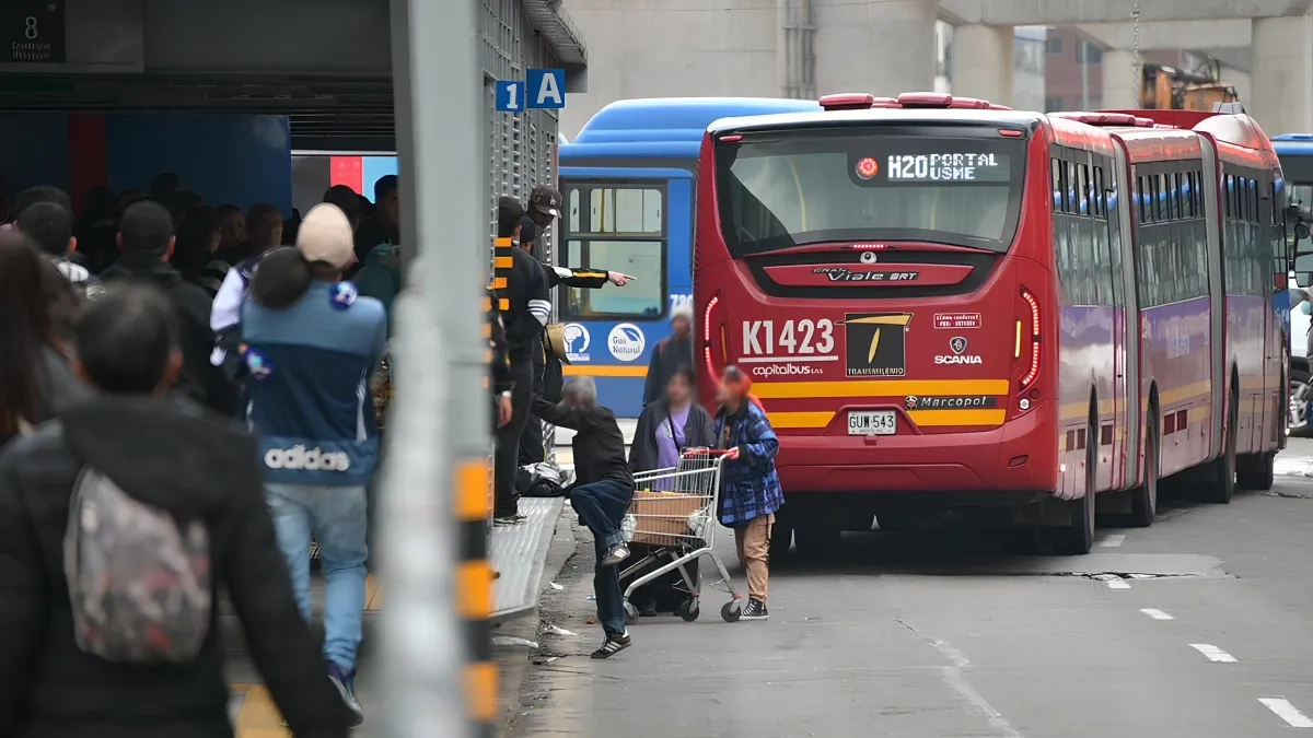 Objetos sobredimensionados en TransMilenio están fuera de control: radiografía de lo que está pasando en el sistema