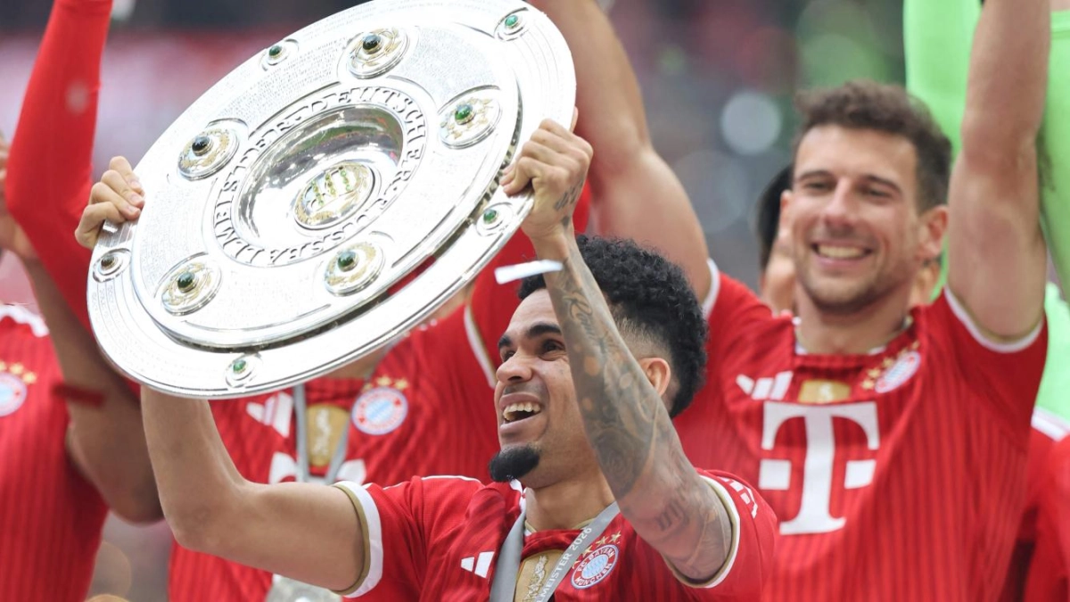 El error de Luis Díaz que desató risas entre los jugadores del Bayern Múnich, durante la celebración del título de la Bundesliga: video