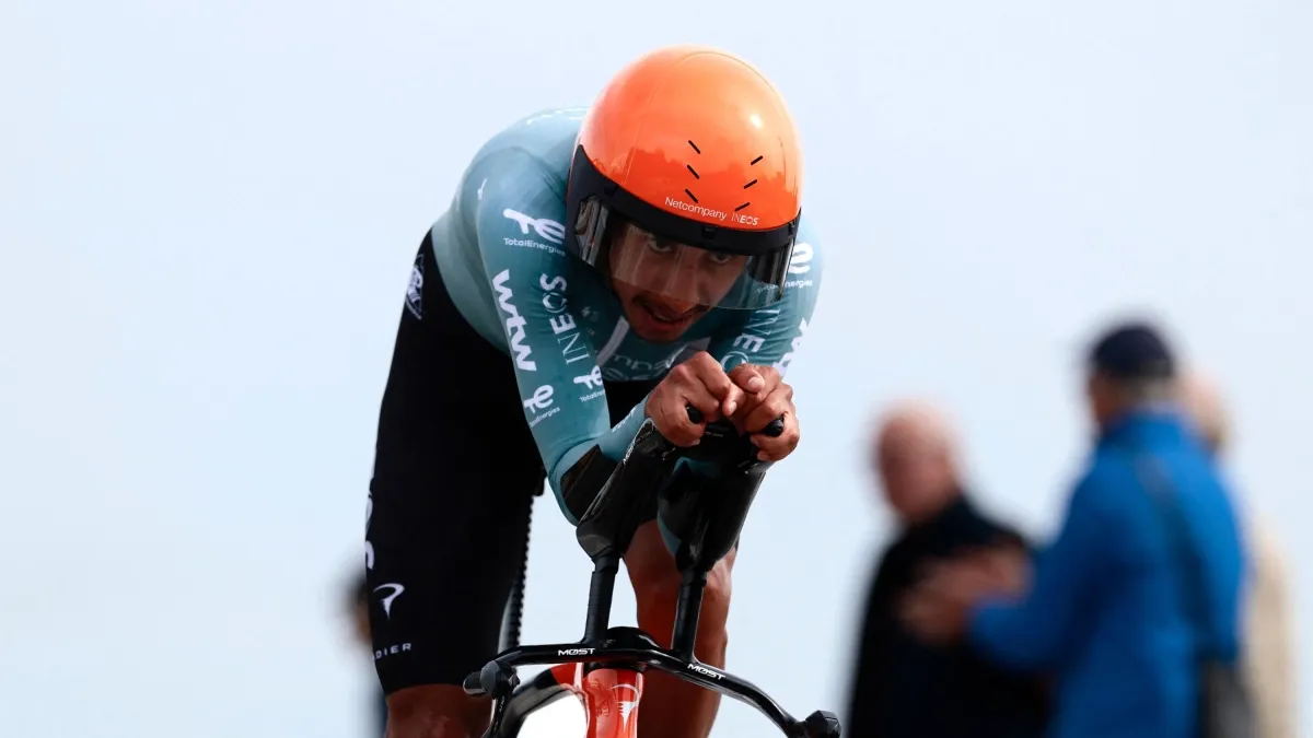 Egan Bernal voló en la contrarreloj individual de la etapa 10 del Giro de Italia y escaló en la general: Filippo Ganna pulverizó el reloj y ganó