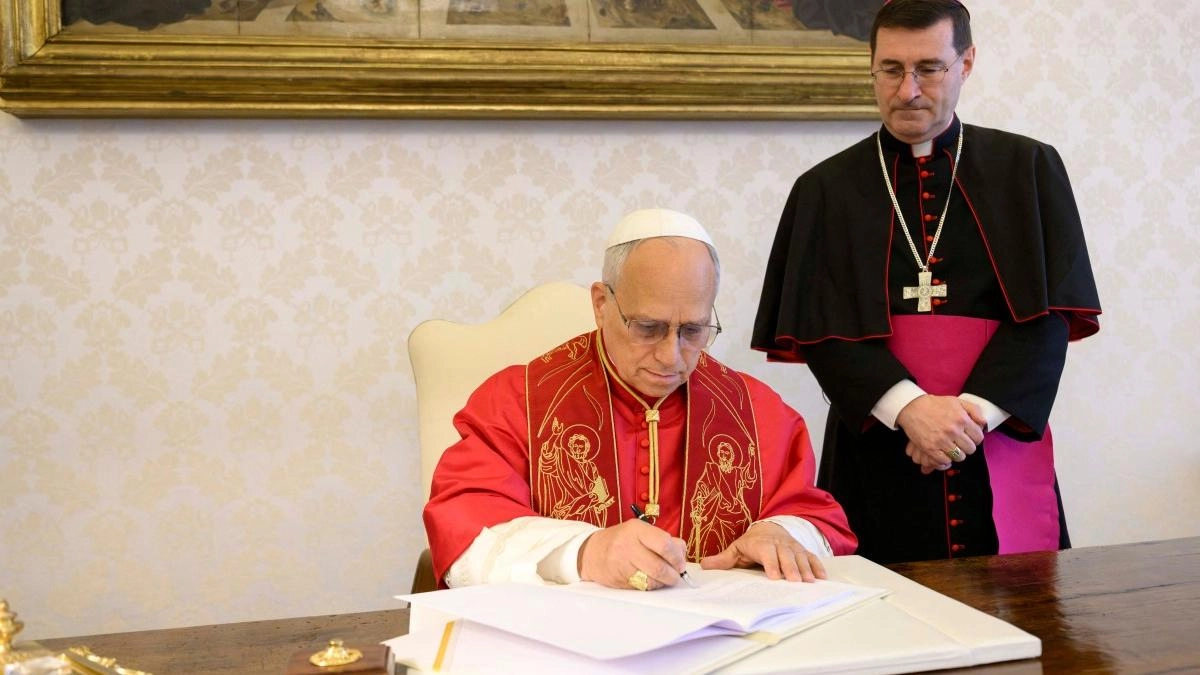 El papa León XIV pide en su primera encíclica luchar contra el ‘dominio’ de la IA: ‘No la podemos considerar moralmente neutra’
