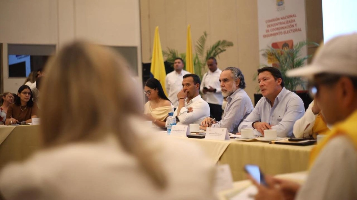 Graves alertas de la última comisión electoral: participación indebida del Gobierno y denuncias de Claudia López y campaña de Abelardo de la Espriella