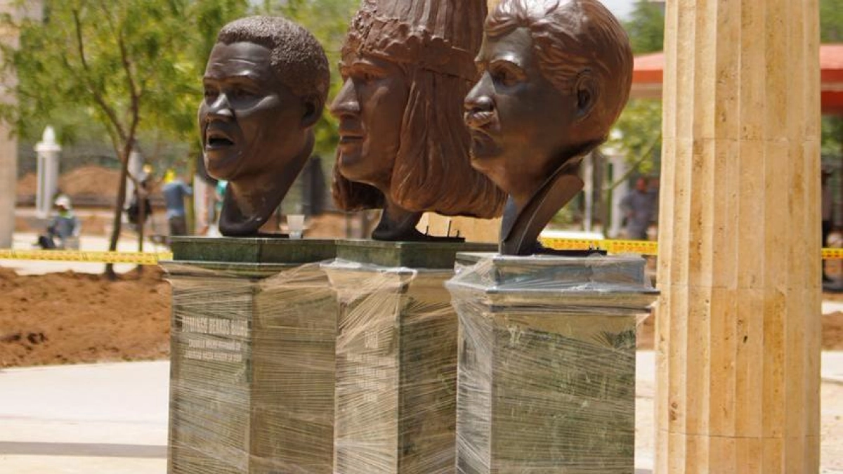El renacer del Parque Apolo de Cartagena: el emblemático 'museo al aire libre', en el Centro Histórico, sale de tres décadas de penumbra y abandono