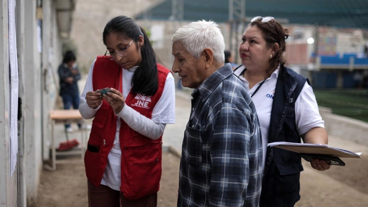  Elecciones Perú 2026: Fiscalía reporta 72 detenidos y 116 incidencias penales en medio de un...