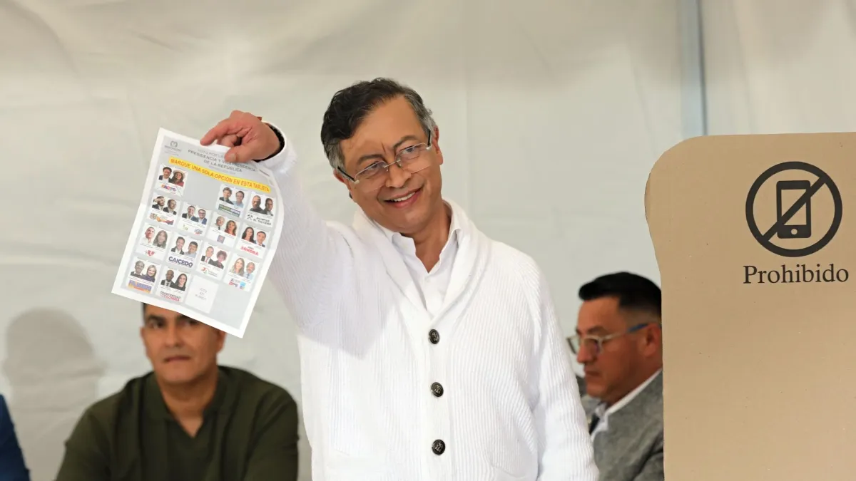 Un presidente en campaña y sin nadie que lo ronde