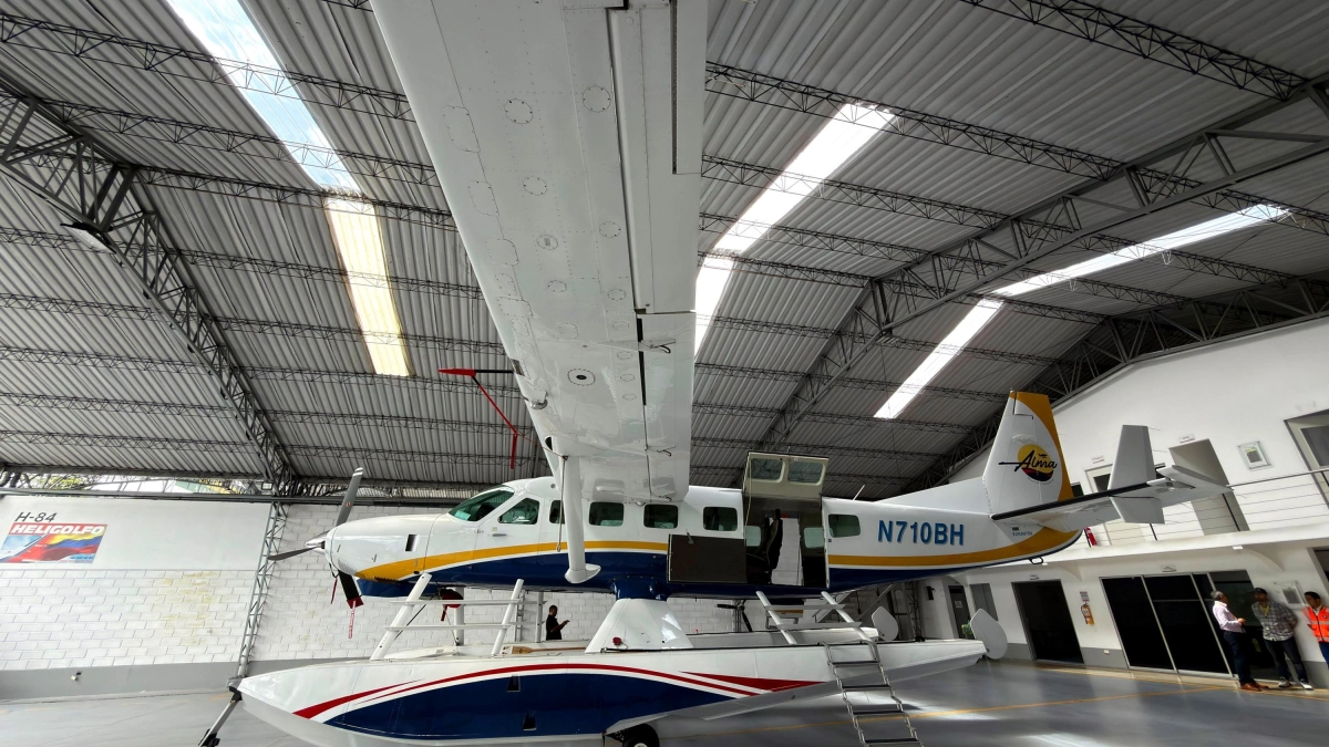 Un hito para la aviación llegó a Medellín: conozca el hidroavión que promete conectar a Colombia por agua y aire