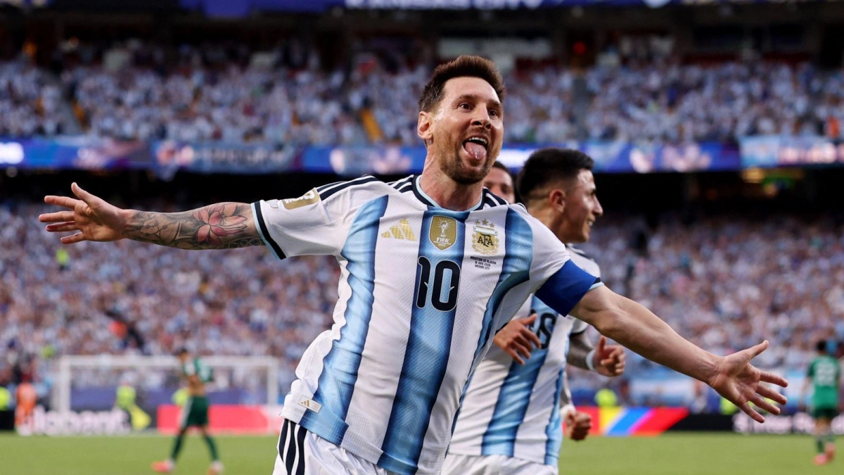 Video | Lionel Messi se fue de triplete: zapatazos para sus goles en su histórico sexto Mundial y en el partido contra Argelia