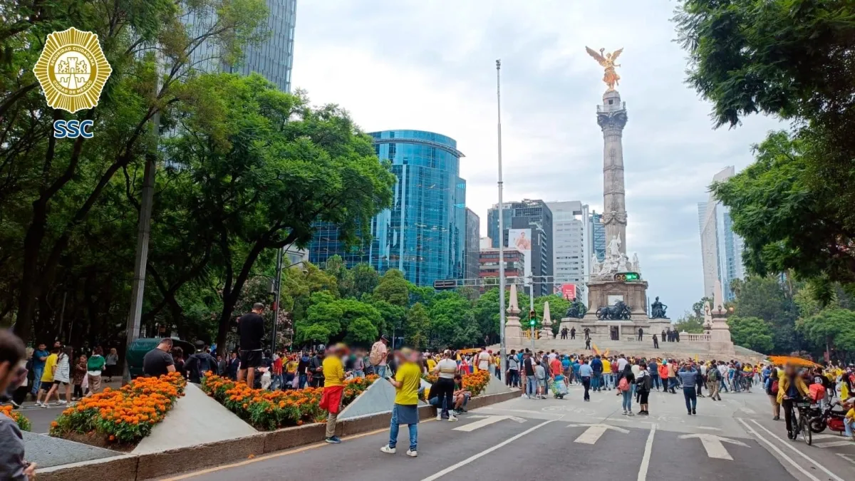 Colombianos se tomaron el Ángel de la Independencia de la Ciudad de México antes del debut de la Selección Colombia ante Uzbekistán en el Mundial 2026