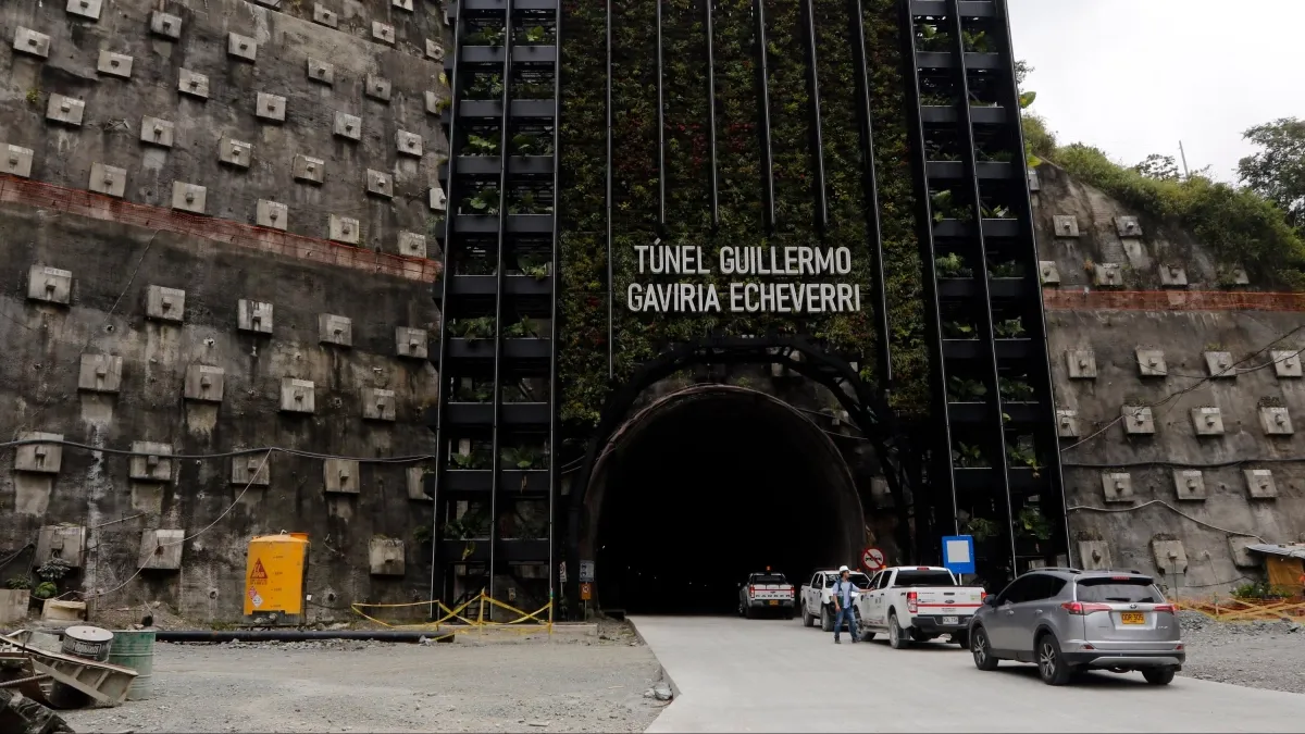 ¿Se acabará la espera? Revelan cuándo entrarán a rodar los vehículos por el Túnel del Toyo, el más largo de Colombia