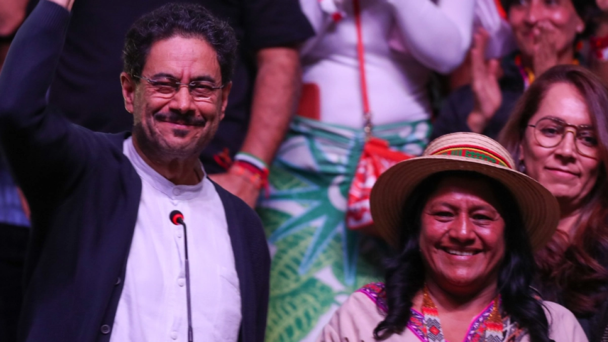 Iván Cepeda dice que reconoce el resultado inicial del preconteo, pero afirma que impugnarán 33 mil mesas de votación