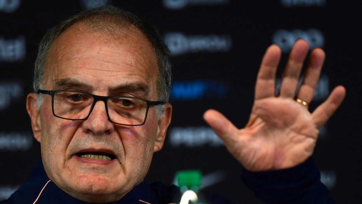 Marcelo Bielsa termina oficialmente su era en la selección de Uruguay: 'Esta despedida es muy dolorosa'