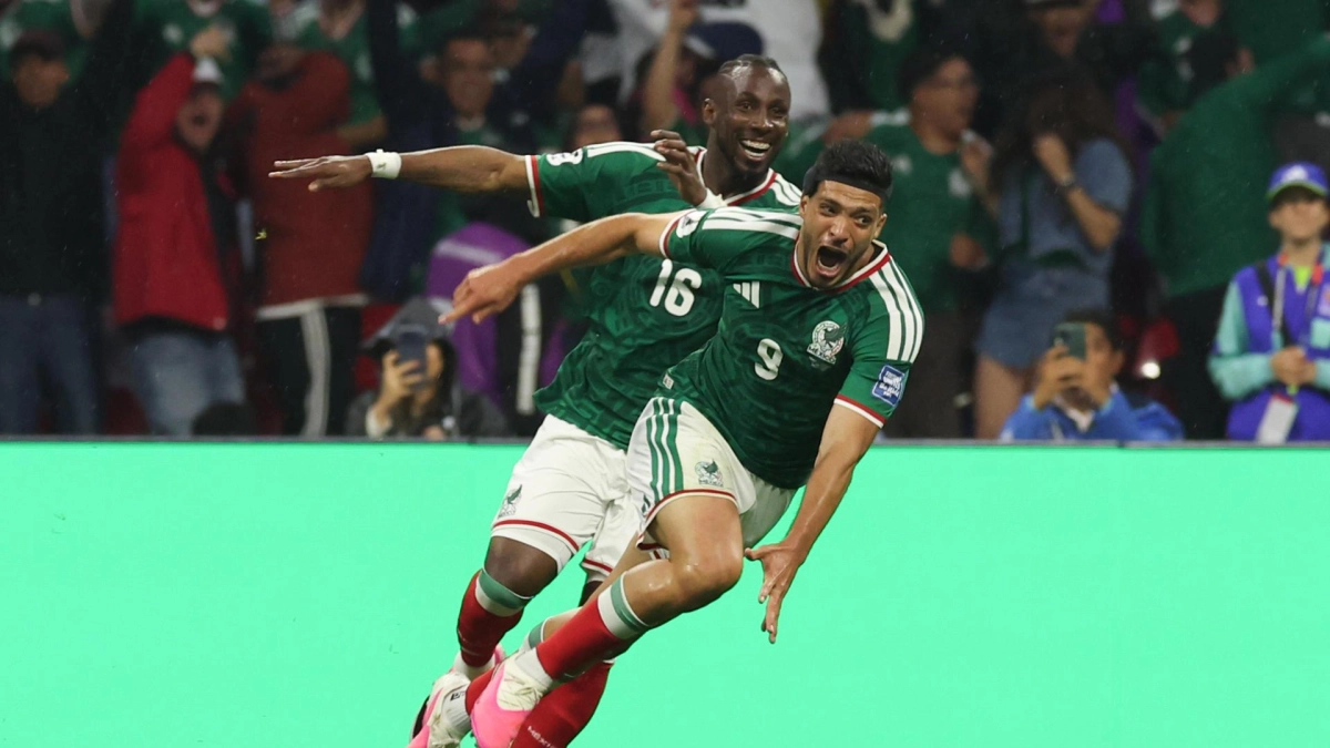 México dio un golpe de autoridad en su Mundial: eliminó a una floja Ecuador y avanzó a los octavos de final tras un triunfo contundente