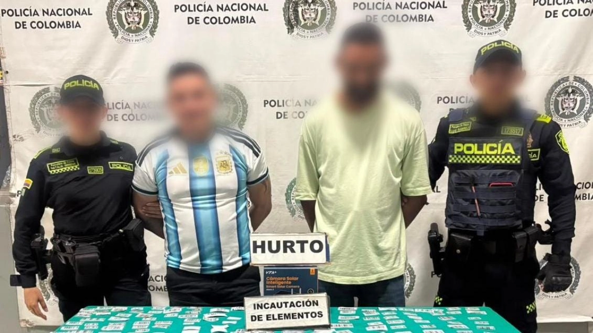 Barranquilla: cambiaban las etiquetas para pagar menos; así cayó una pareja señalada de intentar sacar mercancía de alto valor de almacén de cadena