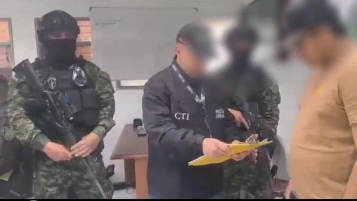 Cayó alias Carlitos, presunto tercer cabecilla del grupo armado frente 57 ‘Yair Bermúdez’ de las disidencias: solía viajar en bus del Valle a Nariño
