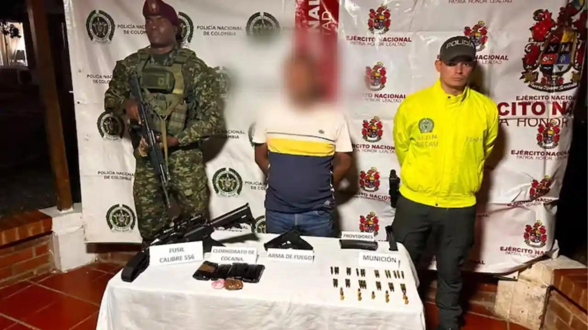 Golpe al crimen organizado en el norte del Cauca: capturan a dos presuntos cabecillas de las disidencias y les incautan armas, munición y cocaína