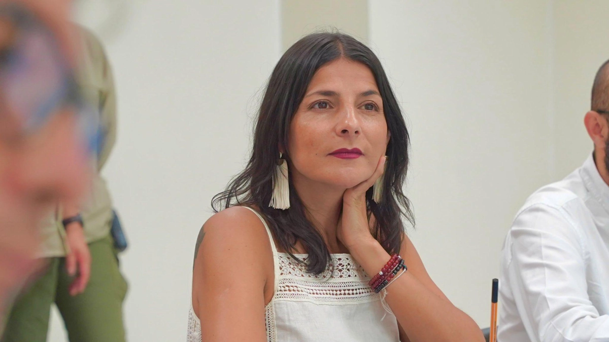 Ministra de Ambiente, Irene Vélez, responde a críticas de supuesta reunión clandestina y a puerta cerrada en Bucaramanga por el páramo de Santurbán