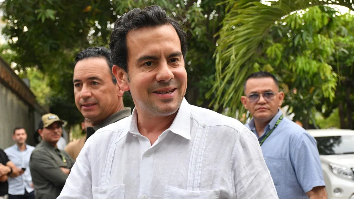 Lara denuncia amenazas y apunta a bloqueo de un billón en el Fondo Adaptación