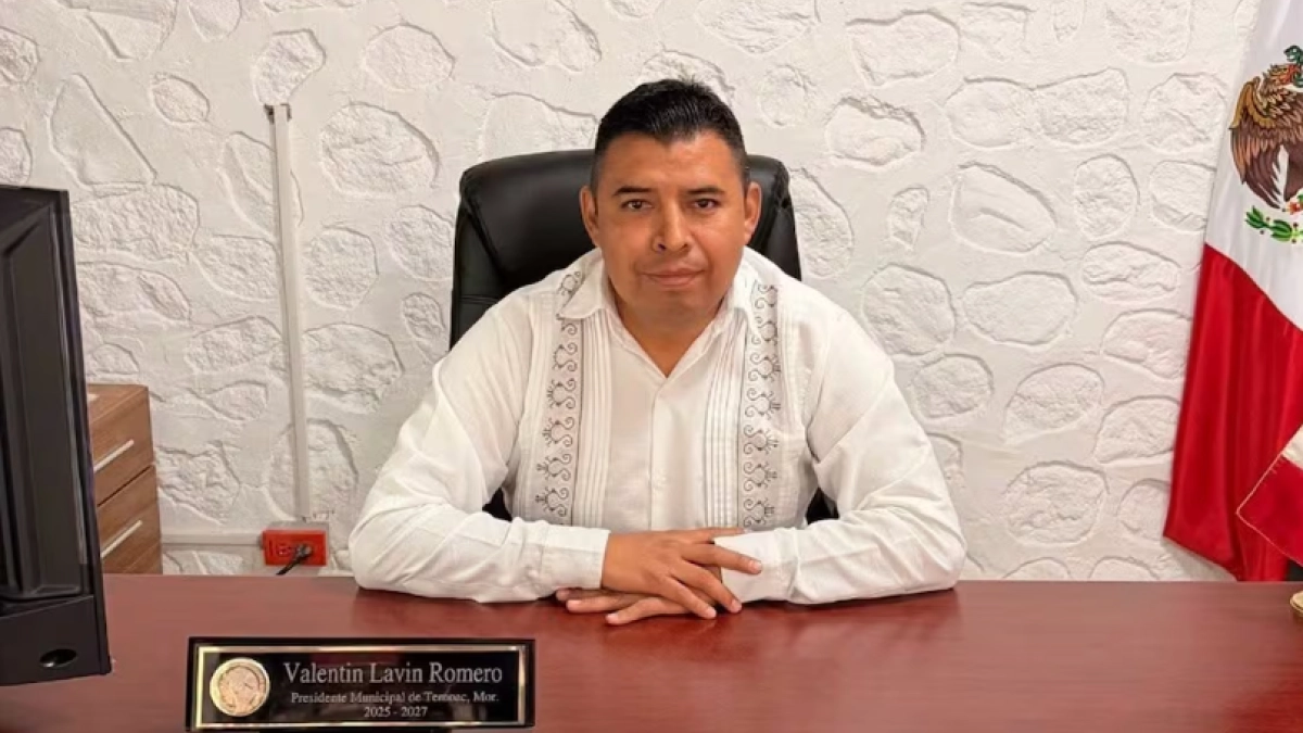 Sicarios en moto irrumpen en el palacio municipal de un alcalde en México y lo matan a tiros