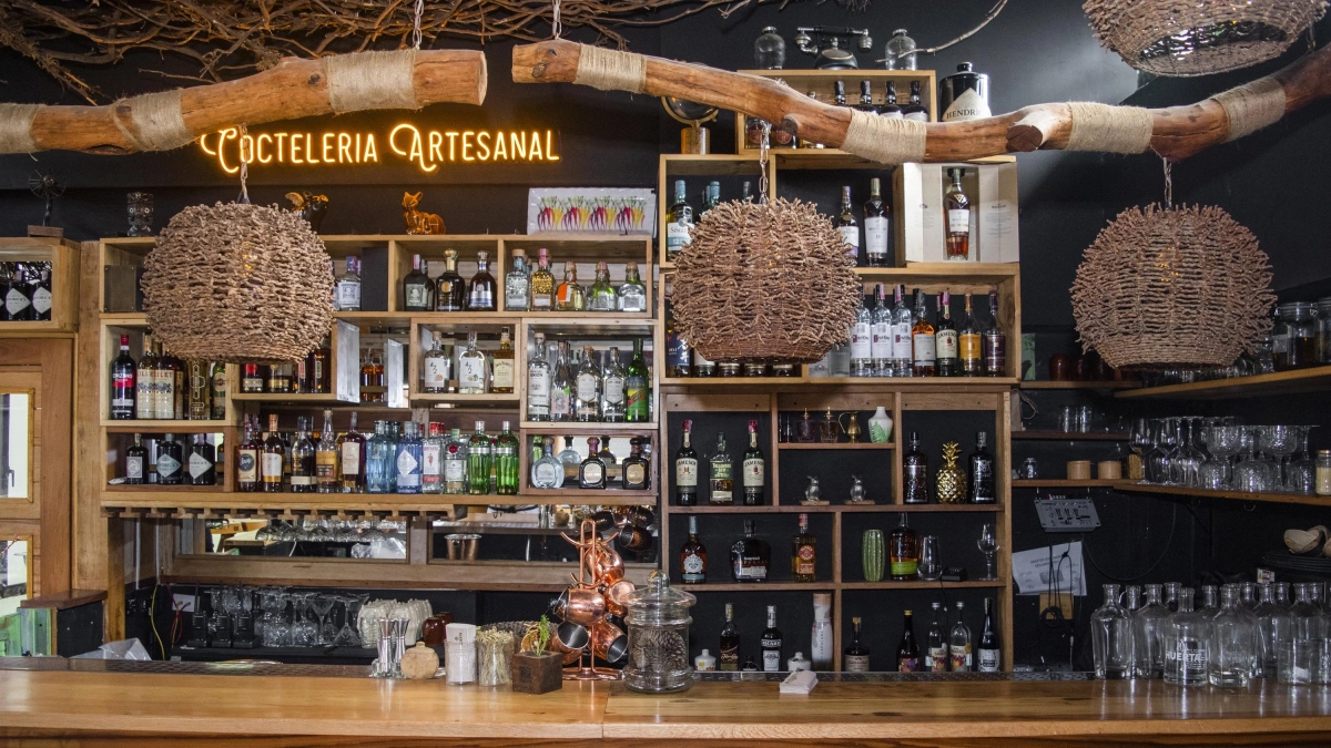 Huerta, en Bogotá, cumple una década y para celebrar presenta 'Bacatá', nueva carta de cocteles artesanales