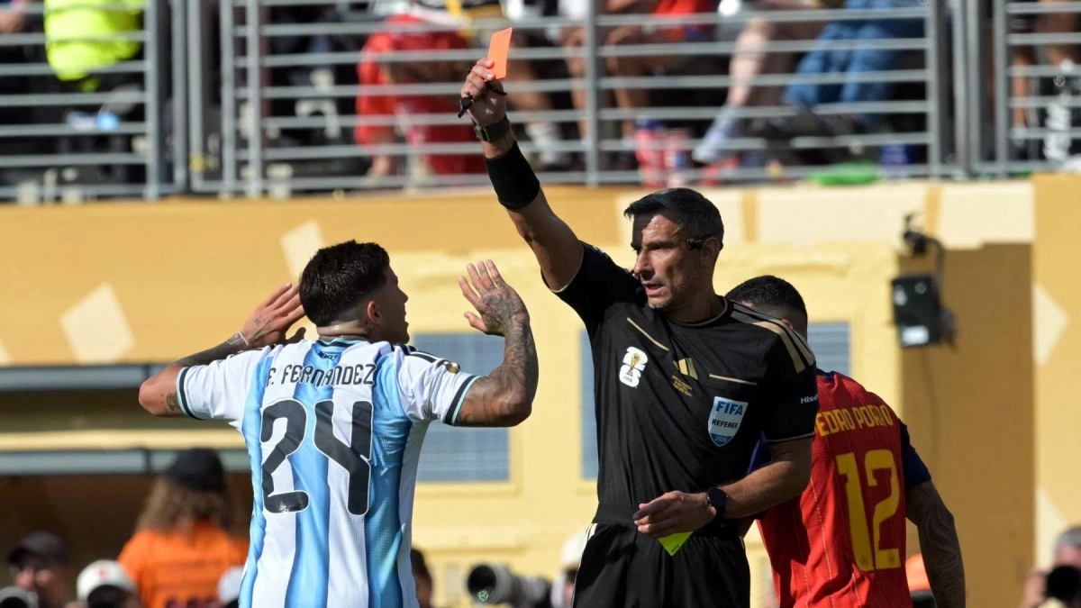El árbitro de la final del Mundial 2026 entre España y Argentina, el esloveno Slavko Vincic, anuncia su retiro a los 46 años